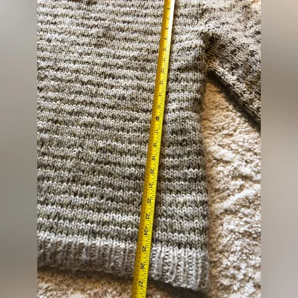 Vintage hand knit striped wool sweater - Picture 3 of 10